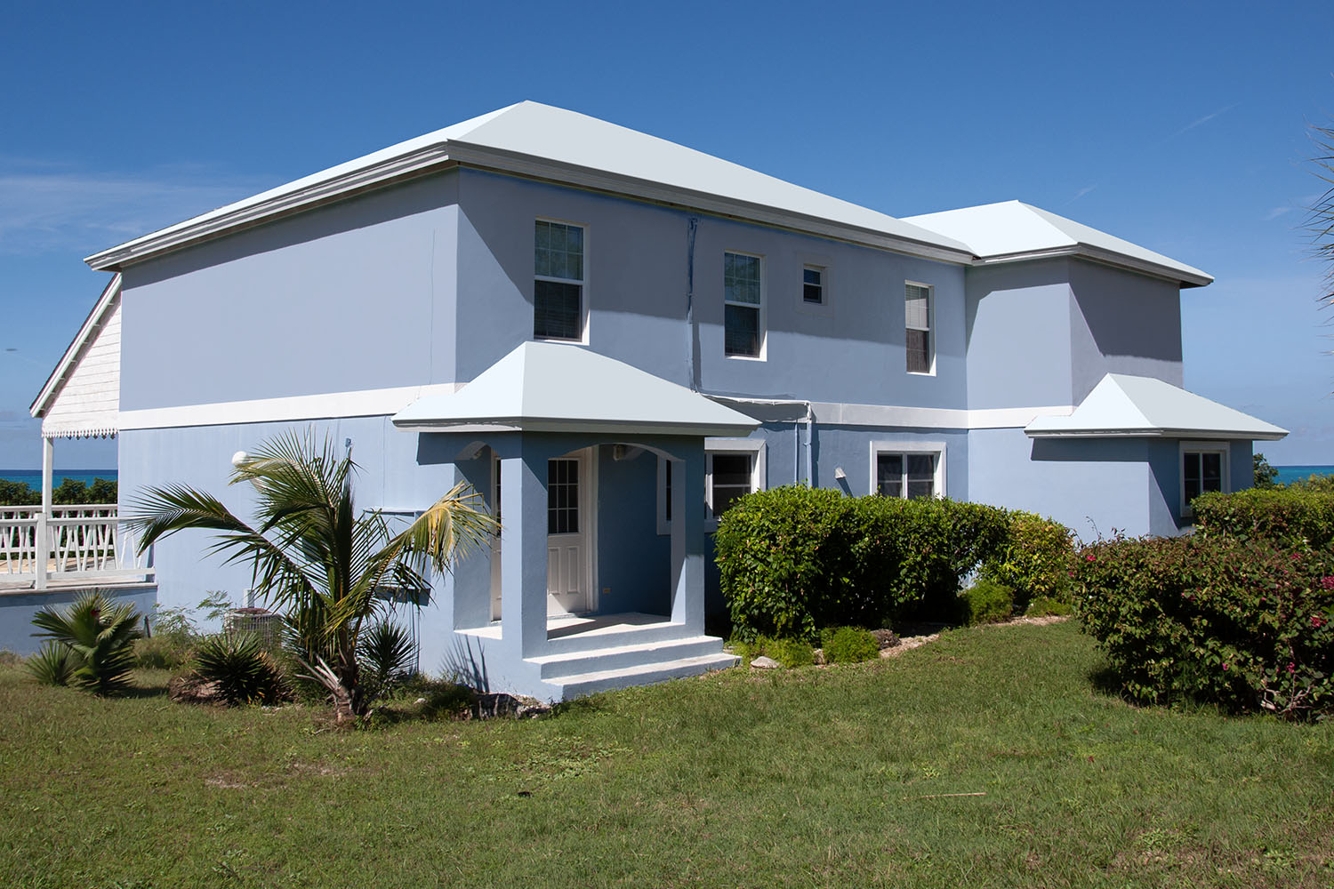 Beachfront vacation home on San Salvador island, Bahamas